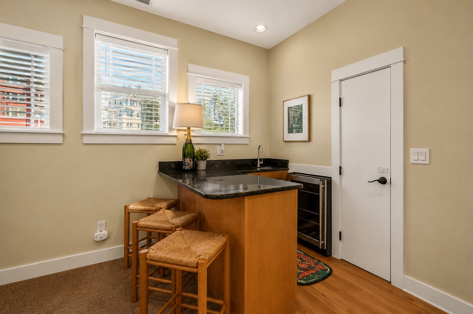 Bonus wet bar